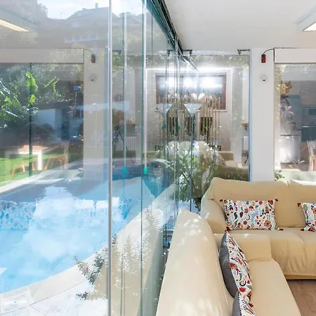 Casa El Castanal Con Piscina Privada Вилла Виго