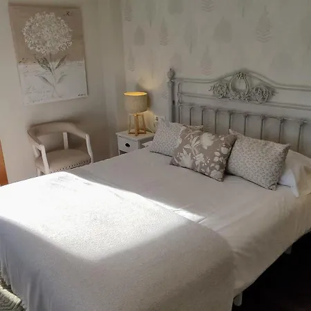 Casa El Castanal Con Piscina Privada Вилла Виго